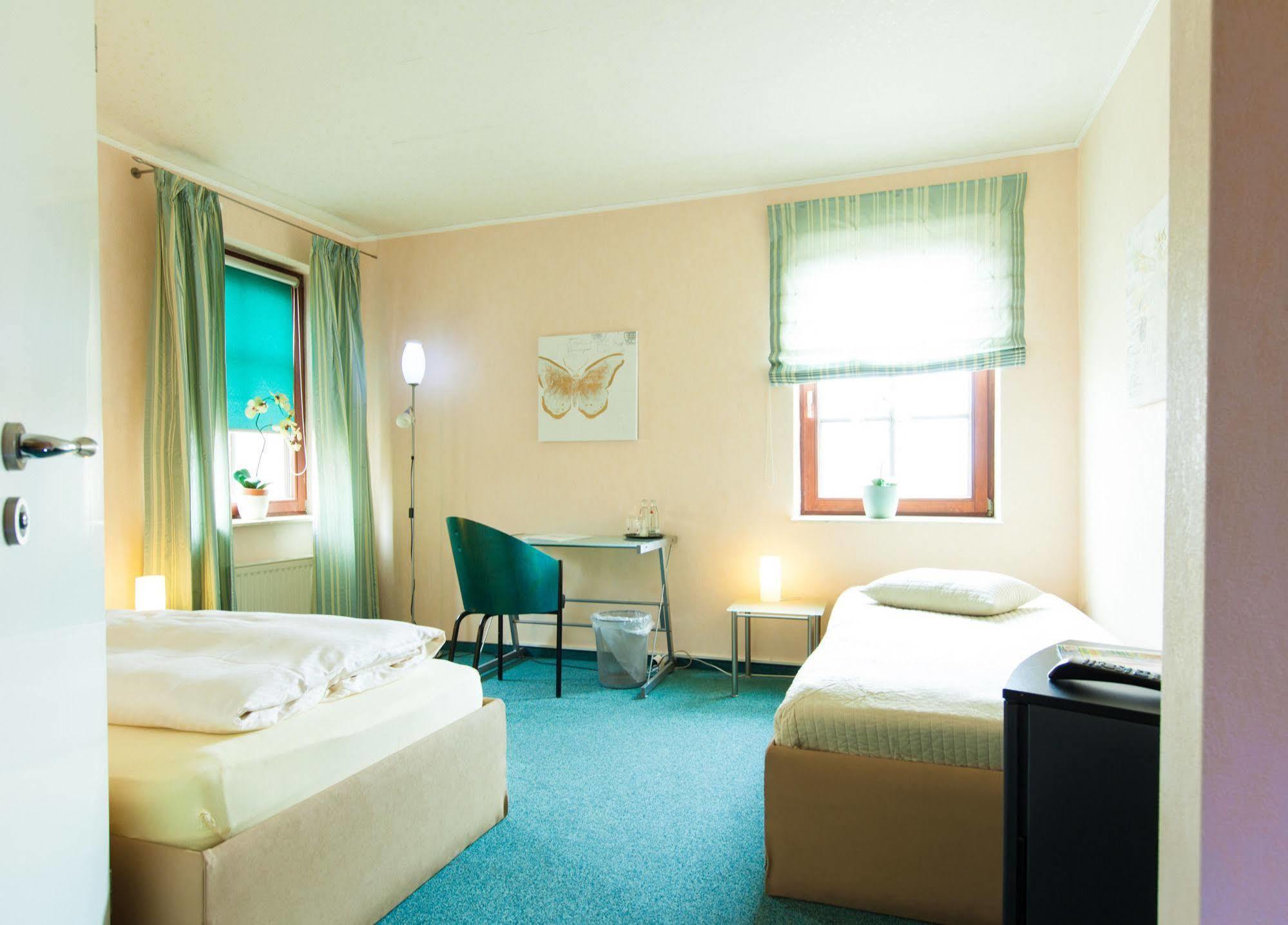 Garni-Hotel An Der Weide Berlín Exterior foto